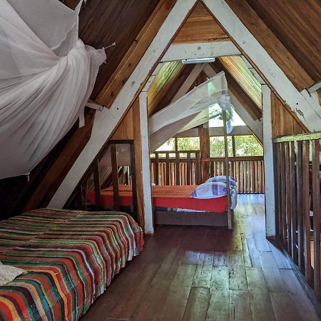 Les Acacias Bungalows Manambolo 외부 사진
