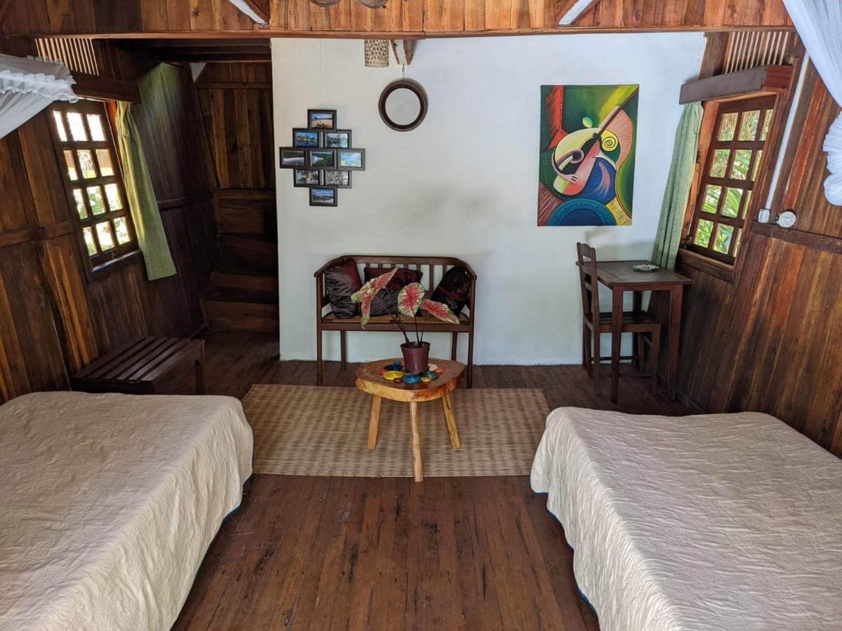 Les Acacias Bungalows Manambolo 외부 사진
