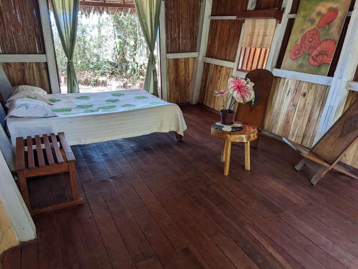 Les Acacias Bungalows Manambolo 외부 사진