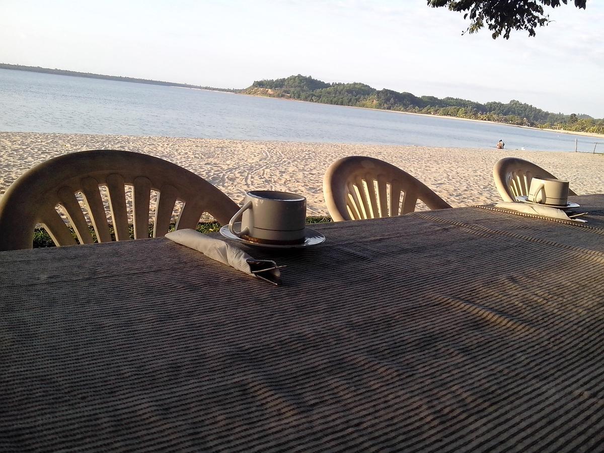 Les Acacias Bungalows Manambolo 외부 사진