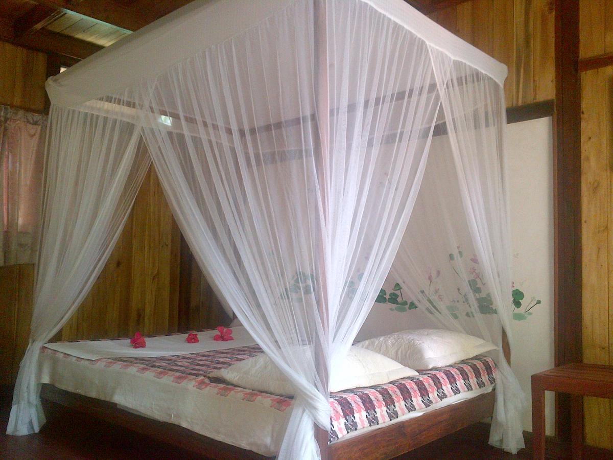 Les Acacias Bungalows Manambolo 외부 사진