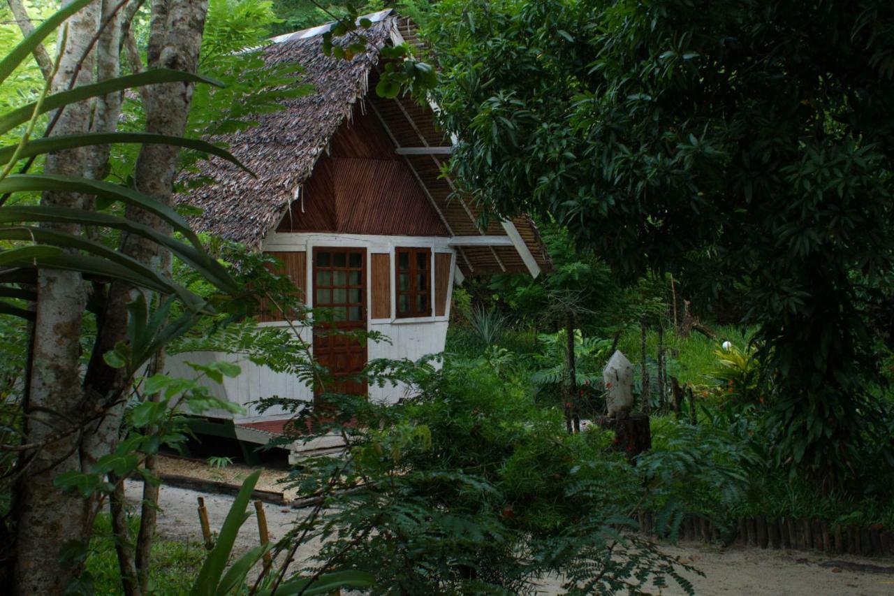 Les Acacias Bungalows Manambolo 외부 사진