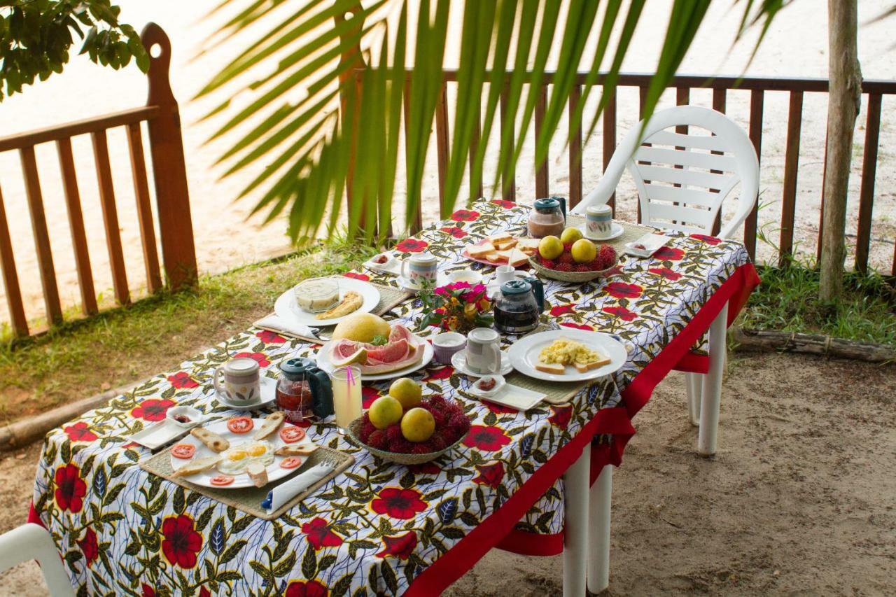 Les Acacias Bungalows Manambolo 외부 사진